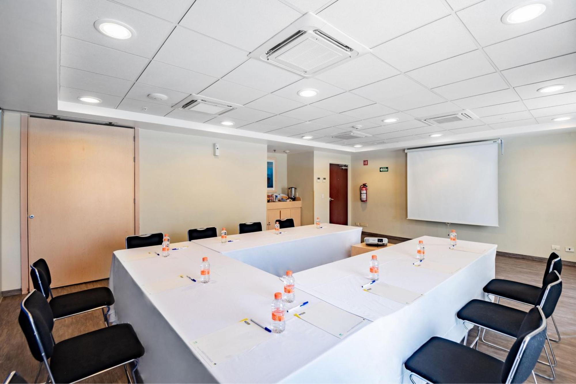 Express By Marriott Hotel 4*